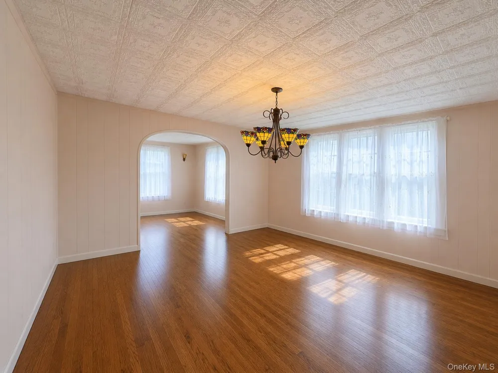 2851 Wilson Avenue Bellmore, NY 11710