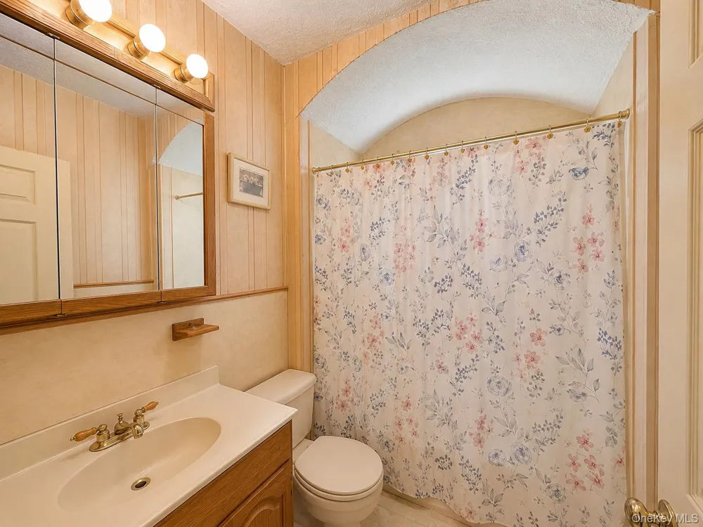 2851 Wilson Avenue Bellmore, NY 11710