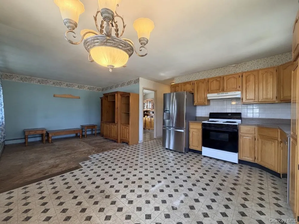 2851 Wilson Avenue Bellmore, NY 11710