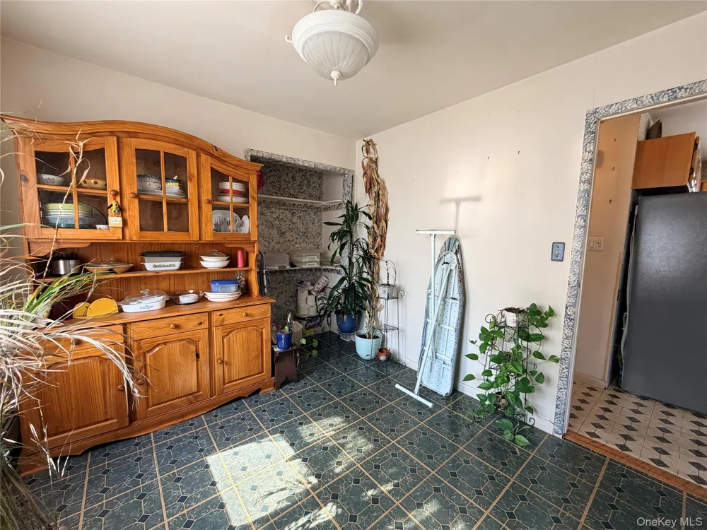 2851 Wilson Avenue Bellmore, NY 11710
