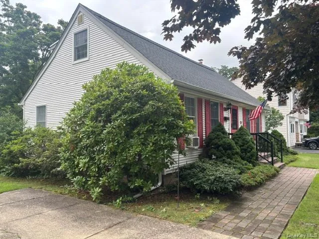 363 3rd Avenue Bayport, NY 11705