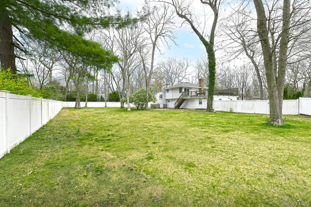 5 Shadywood Court Huntington, NY 11743