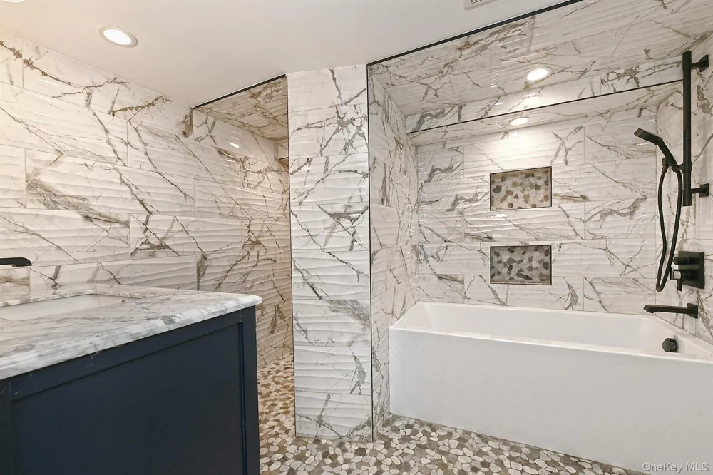 5 Shadywood Court Huntington, NY 11743