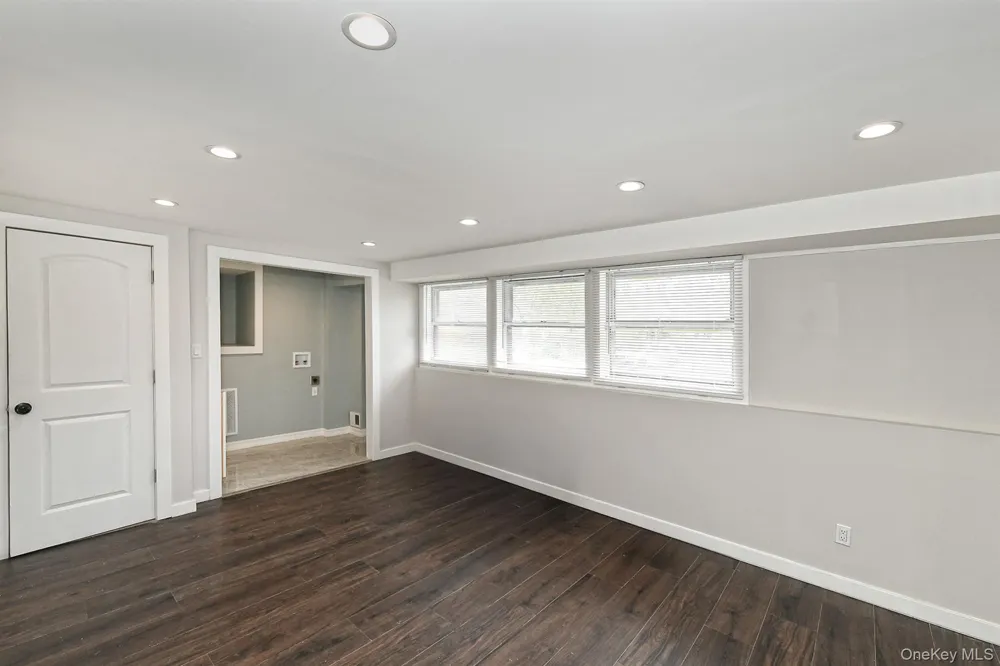5 Shadywood Court Huntington, NY 11743
