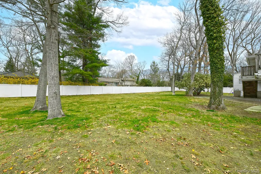 5 Shadywood Court Huntington, NY 11743