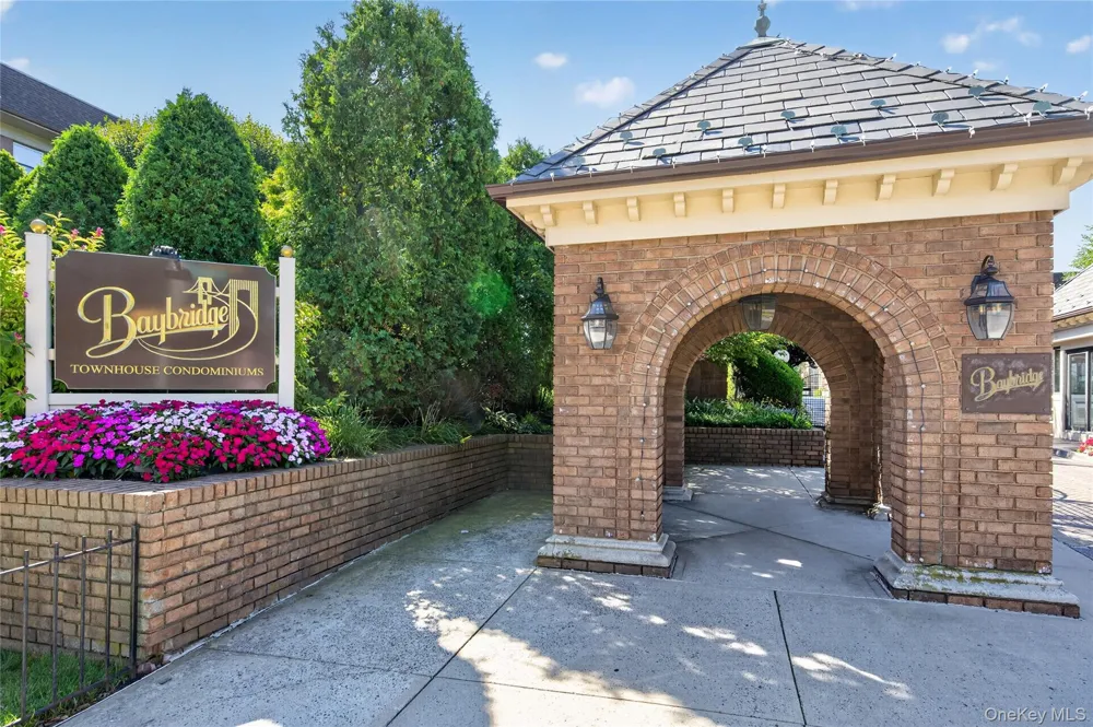 20550 Brian Crescent #1076 Bayside, NY 11360