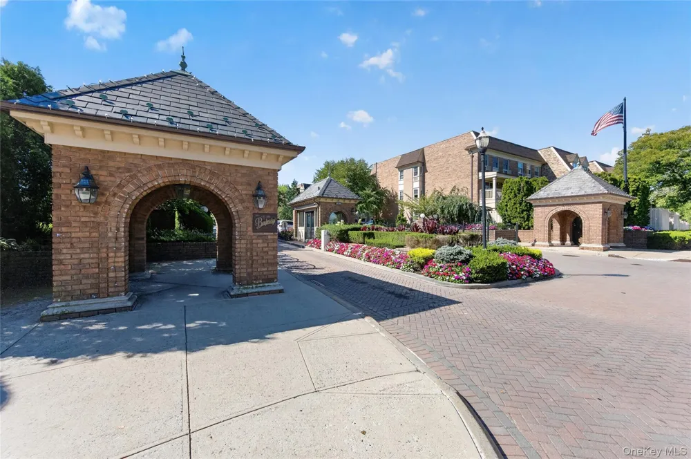 20550 Brian Crescent #1076 Bayside, NY 11360