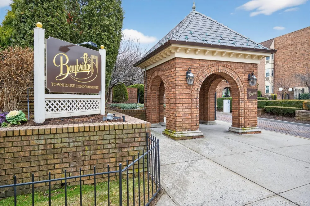 20550 Brian Crescent #1076 Bayside, NY 11360