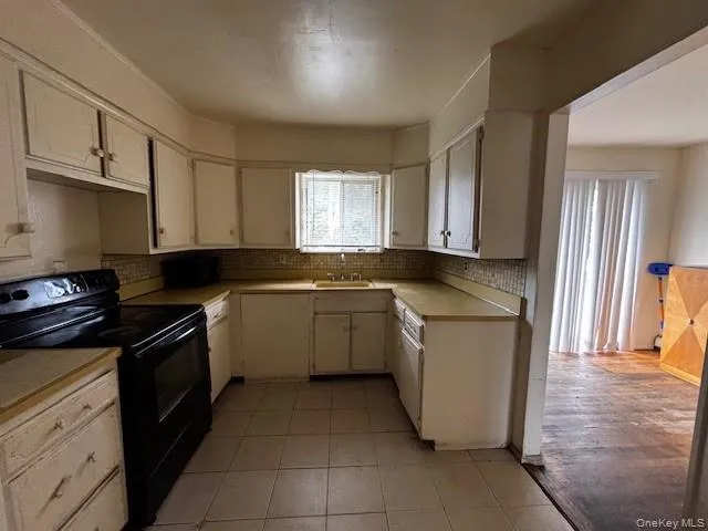 305 10th Avenue East Northport, NY 11731