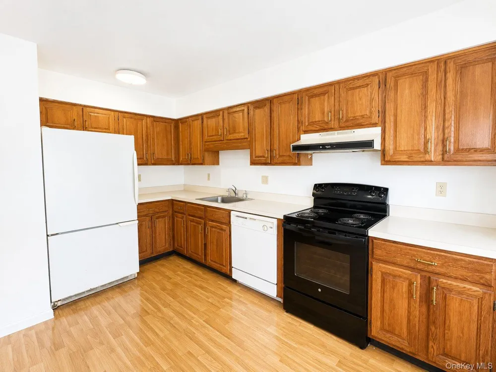 2555 Youngs Avenue #3C Southold, NY 11971