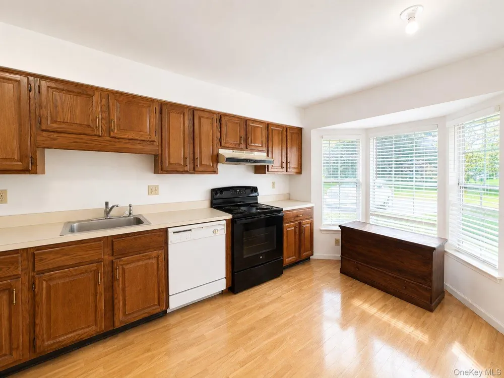 2555 Youngs Avenue #3C Southold, NY 11971