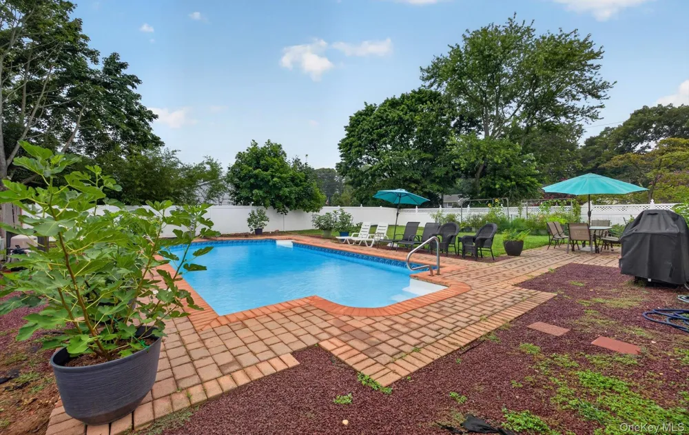 178 Montrose Drive Port Jefferson Station, NY 11776