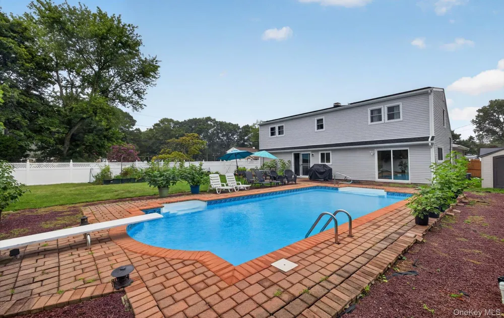 178 Montrose Drive Port Jefferson Station, NY 11776