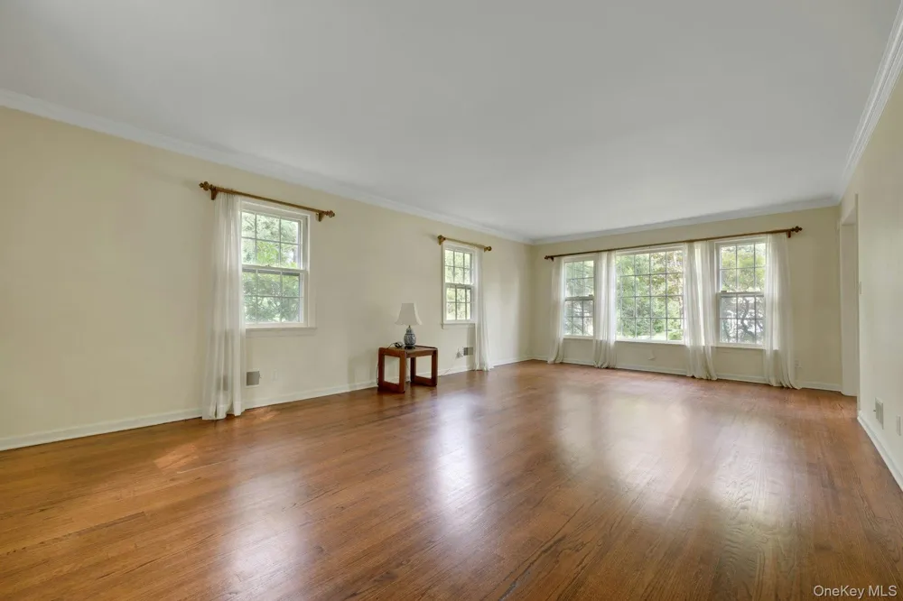 20 Springdale Road Scarsdale, NY 10583
