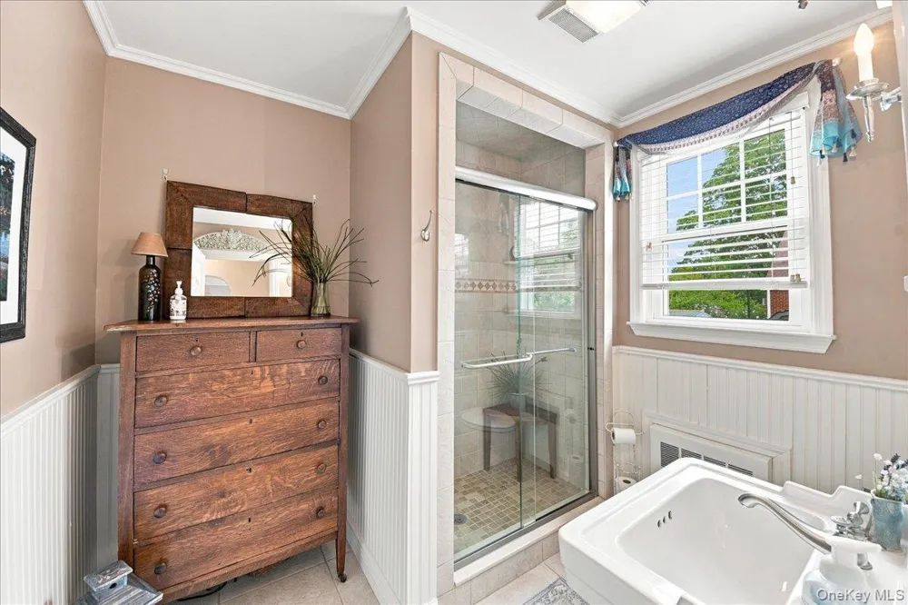 332 Kelly Street Hawthorne, NY 10532