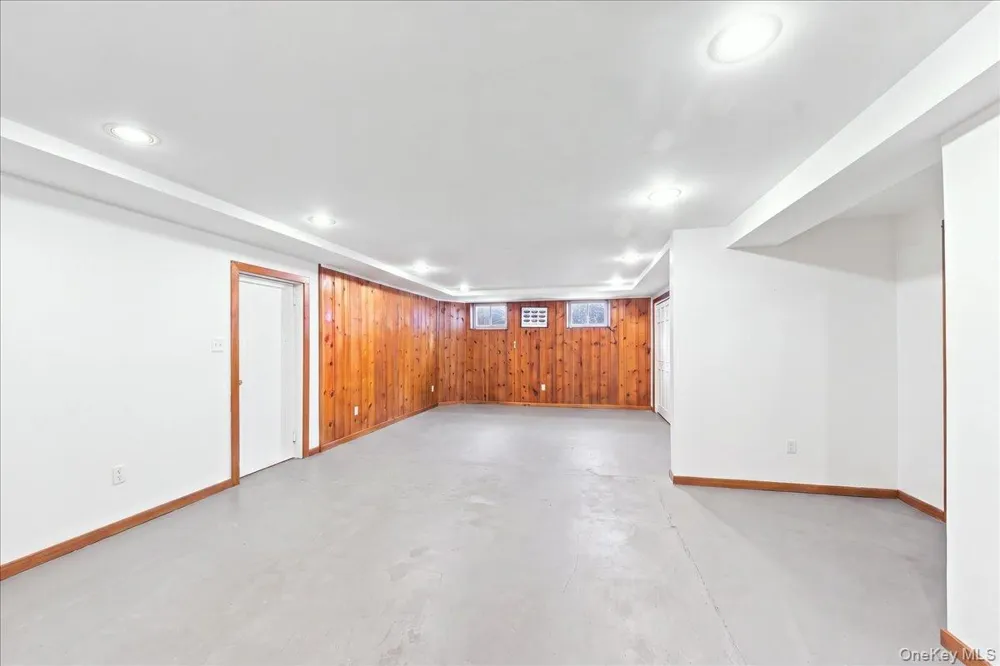 332 Kelly Street Hawthorne, NY 10532
