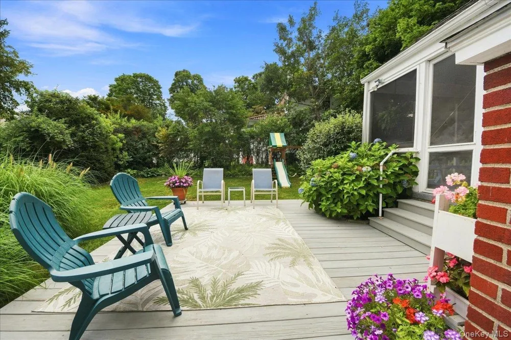 332 Kelly Street Hawthorne, NY 10532