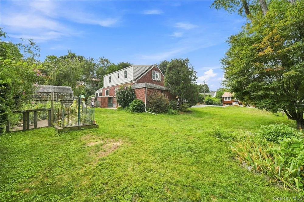 332 Kelly Street Hawthorne, NY 10532