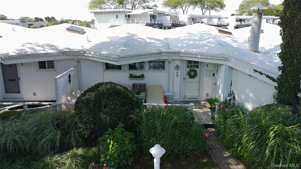 35 LIBRARY #8 T Westhampton Beach, NY 11978