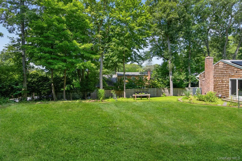 6A Rochester Court Huntington, NY 11743