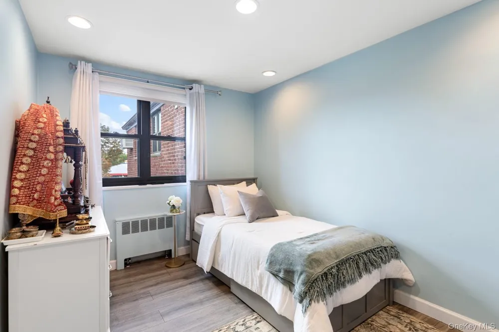 58 09 246th Crescent #upper unit Douglaston, NY 11362
