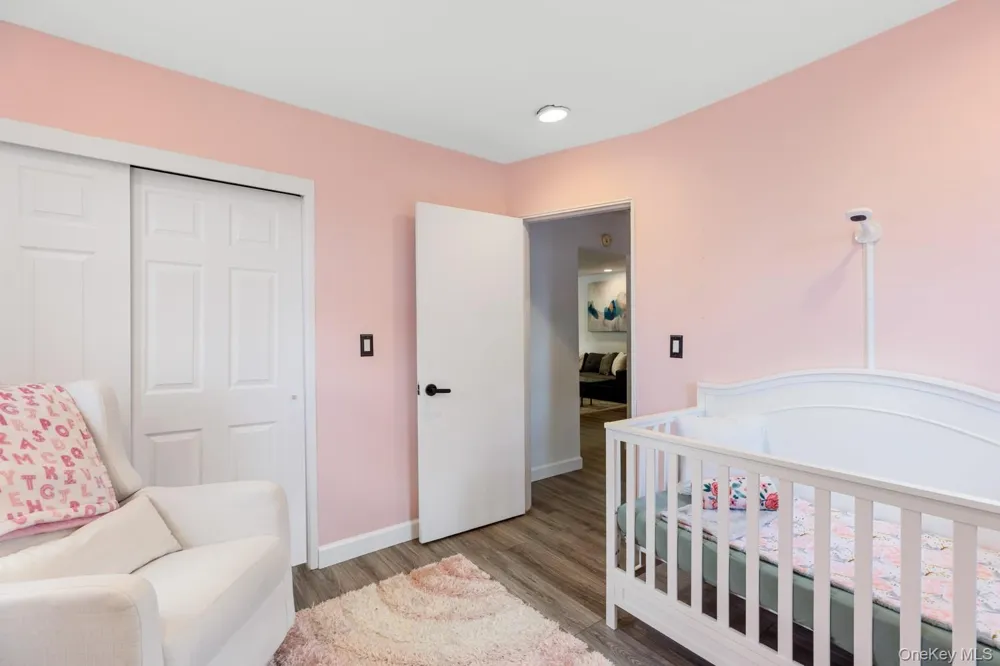 58 09 246th Crescent #upper unit Douglaston, NY 11362