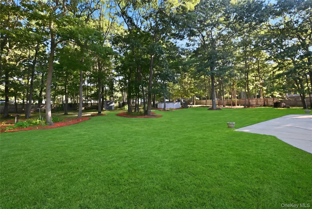 3 Mulligan Drive Medford, NY 11763