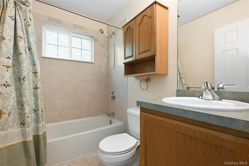 3 Mulligan Drive Medford, NY 11763