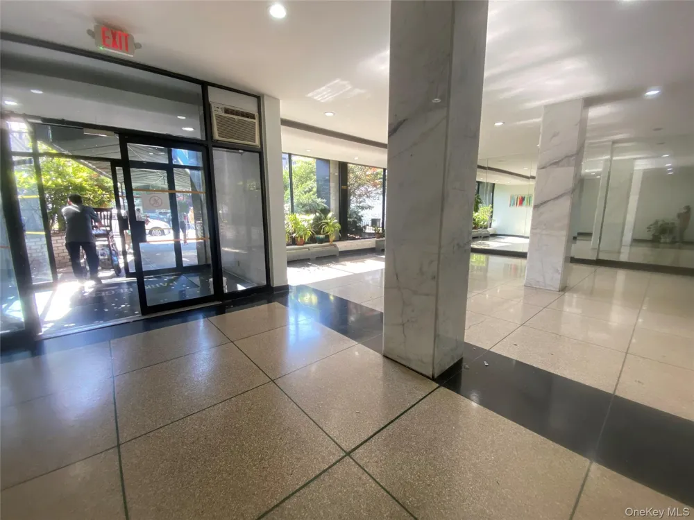 41-25 Kissena Boulevard #2S Flushing, NY 11355