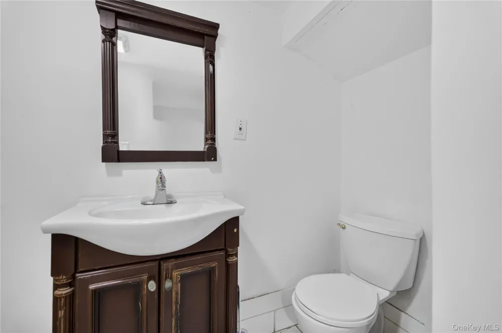 139 Smith Street Amityville, NY 11701