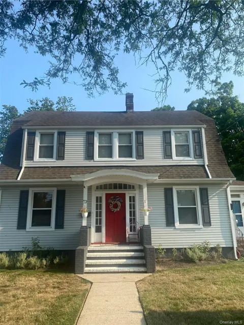 102 Conklin Street