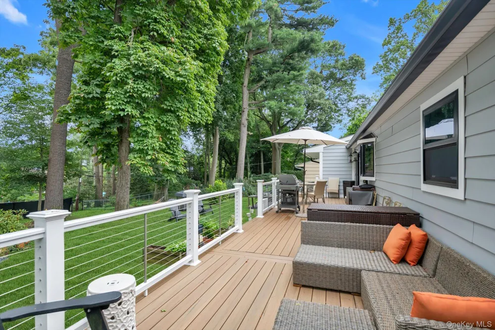 28 Reynolds Road Glen Cove, NY 11542