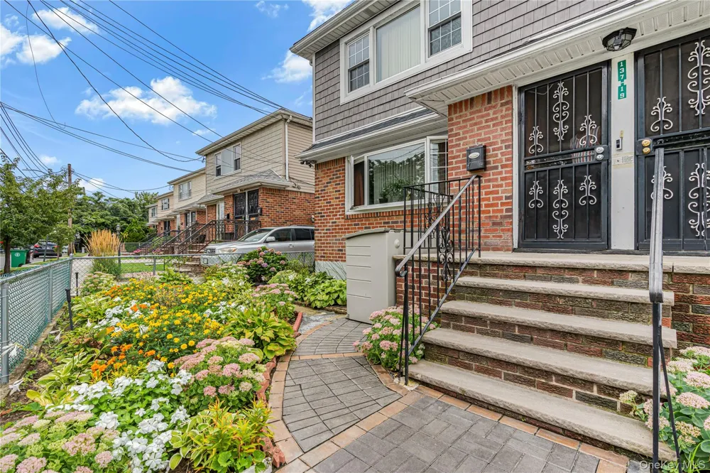 13719 257th Street Rosedale, NY 11422