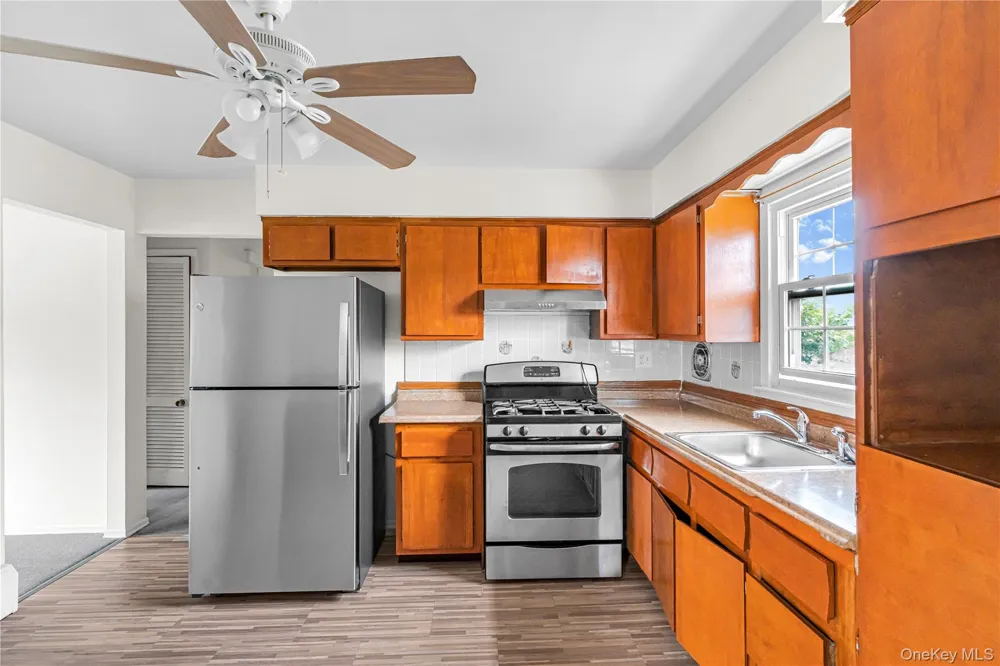 13719 257th Street Rosedale, NY 11422