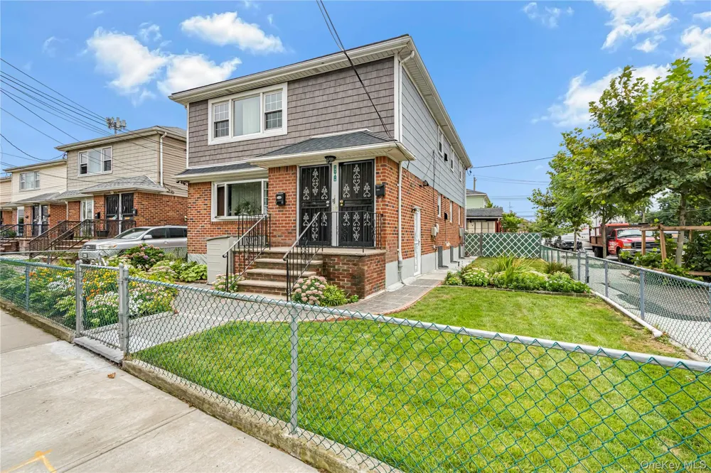 13719 257th Street Rosedale, NY 11422