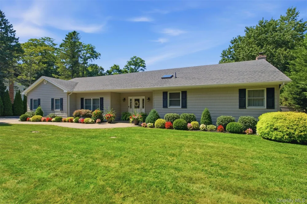 15 Brandywine Drive East Setauket, NY 11733