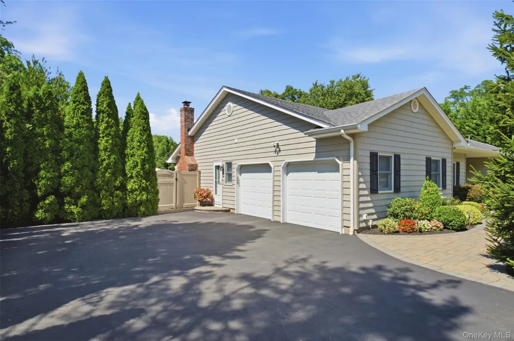 15 Brandywine Drive East Setauket, NY 11733