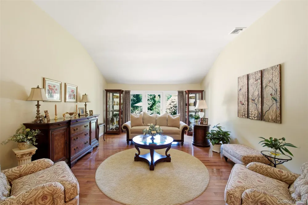 15 Brandywine Drive East Setauket, NY 11733