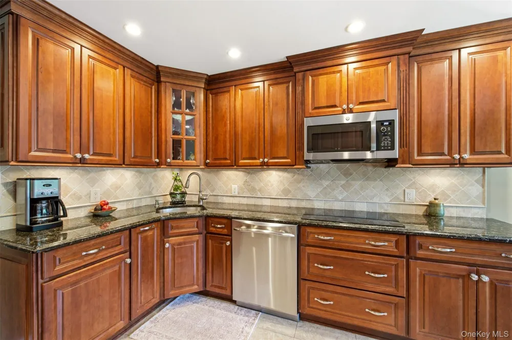 15 Brandywine Drive East Setauket, NY 11733