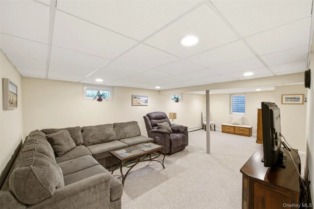 15 Brandywine Drive East Setauket, NY 11733