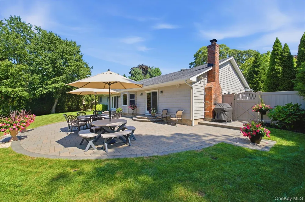 15 Brandywine Drive East Setauket, NY 11733