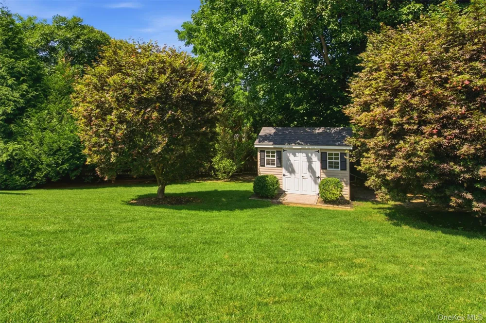 15 Brandywine Drive East Setauket, NY 11733