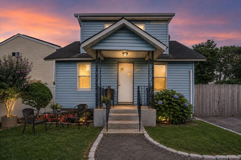 101 W 11th Street Huntington Station, NY 11746