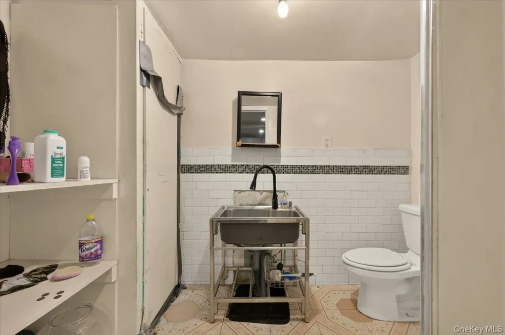 101 W 11th Street Huntington Station, NY 11746