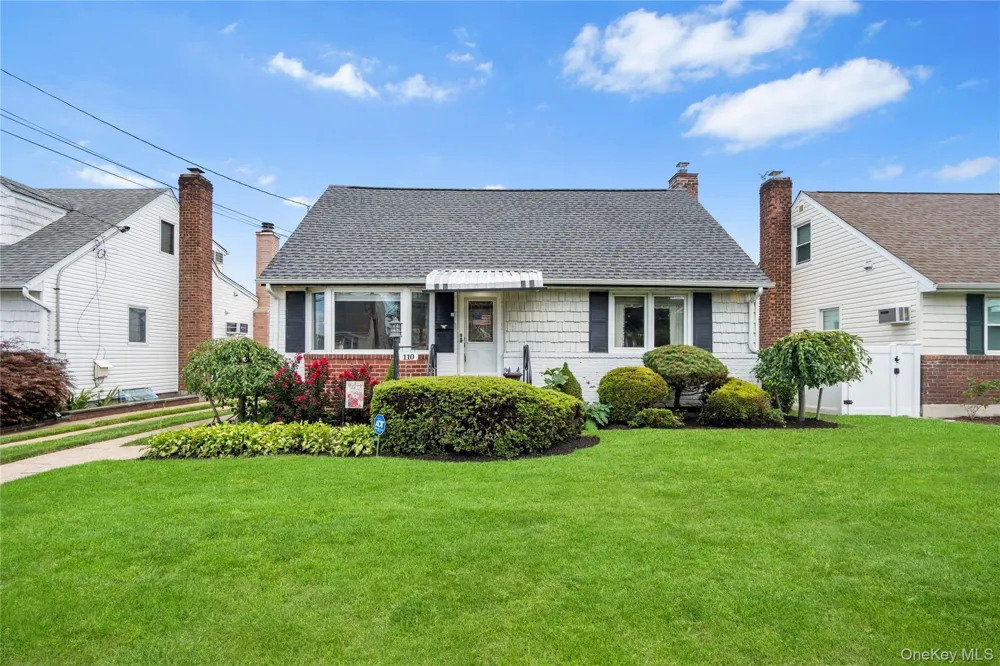 110 Barwick Boulevard Mineola, NY 11501