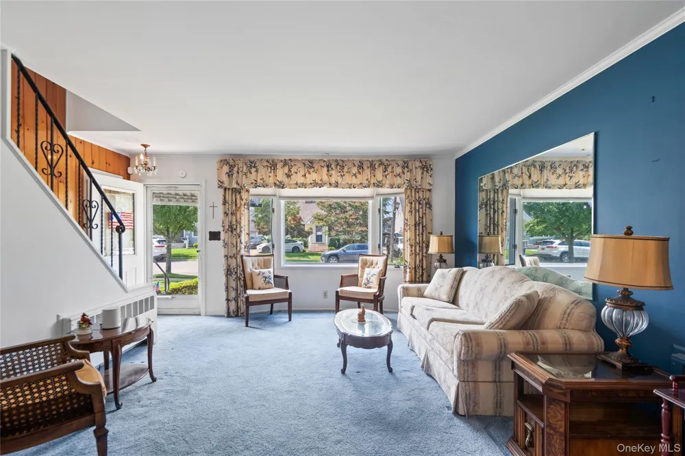 110 Barwick Boulevard Mineola, NY 11501