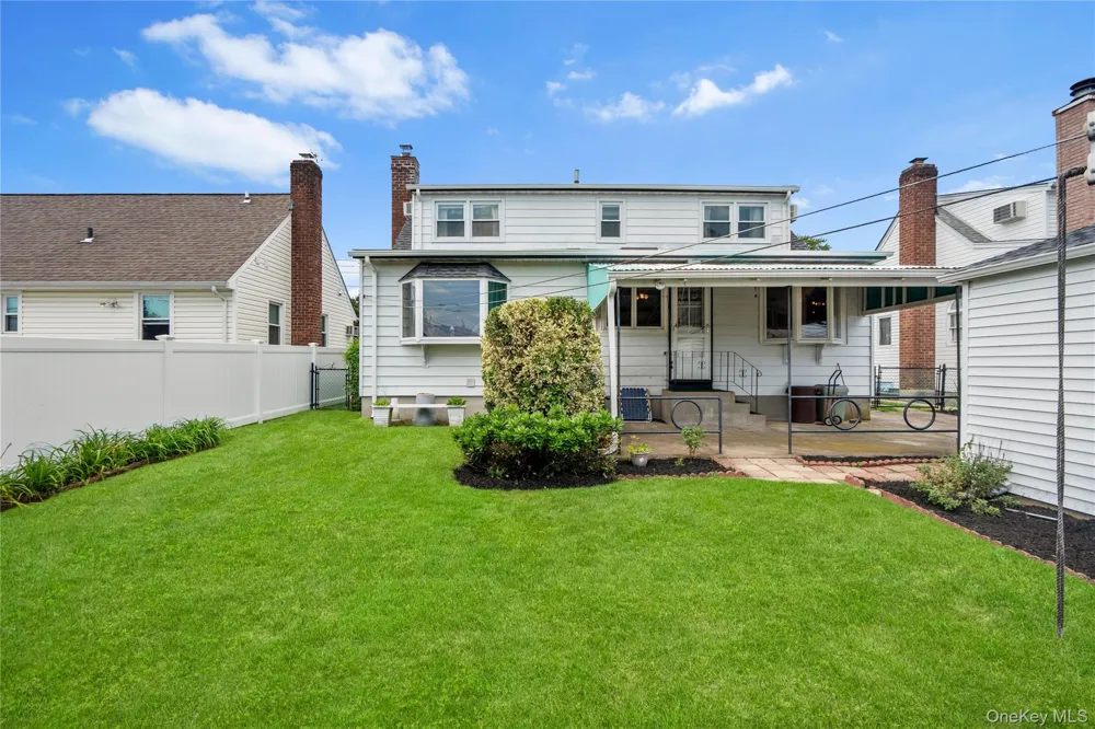 110 Barwick Boulevard Mineola, NY 11501