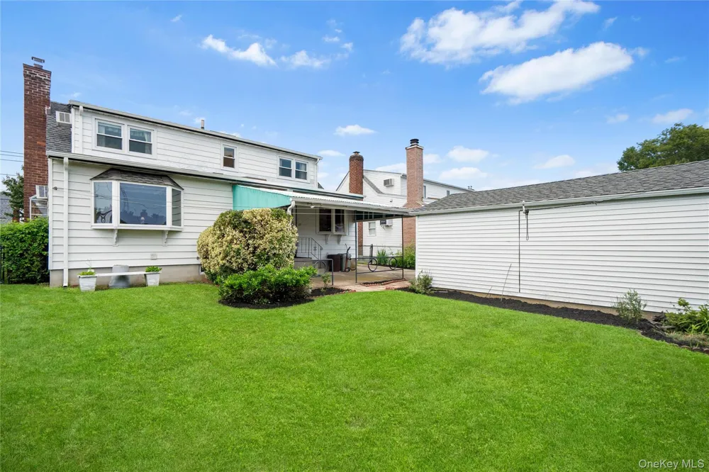 110 Barwick Boulevard Mineola, NY 11501