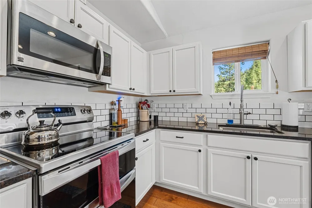 31297 Dodd Creek Lane E Davenport, WA 99122