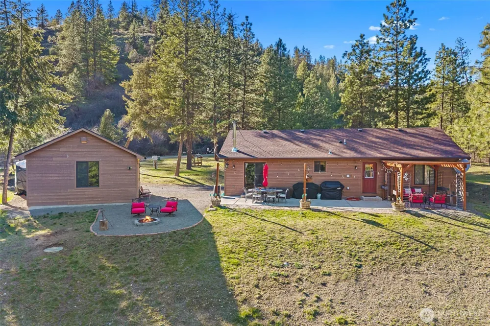 31297 Dodd Creek Lane E Davenport, WA 99122